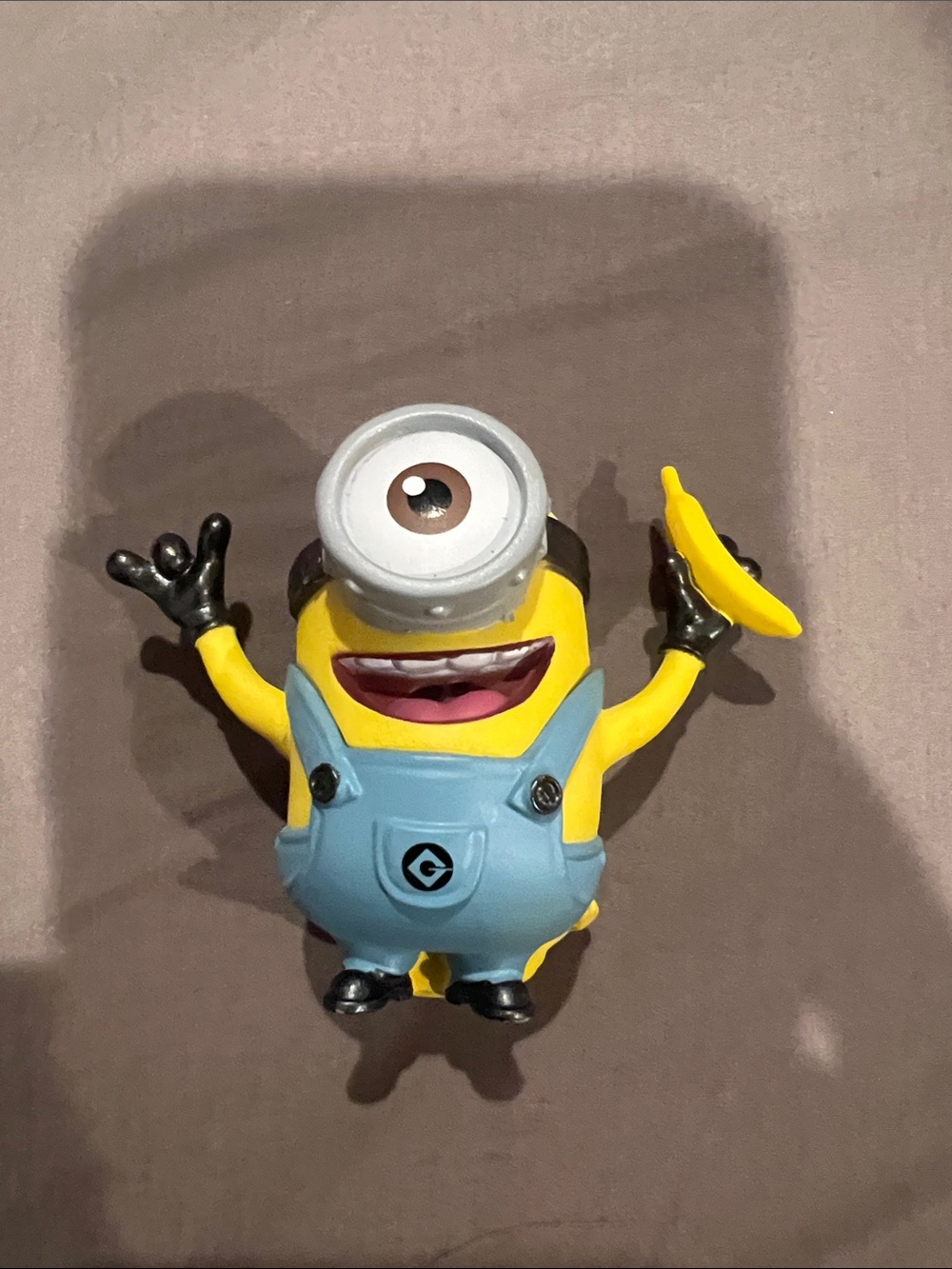 Tonies UniversalMinion Figure with Blue Overalls and Black Gloves